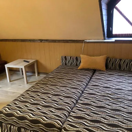 Vakacio Ifjusagi Udulo Мотель Ревфюлёп