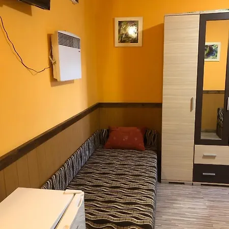 Vakacio Ifjusagi Udulo Мотель Ревфюлёп